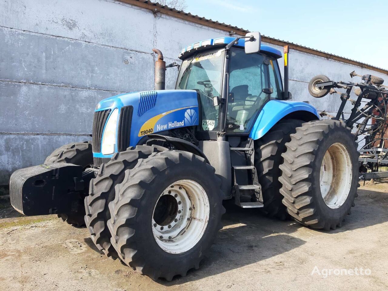 New Holland T8040 wheel tractor for sale Ukraine Bezuhlivka, VP35439